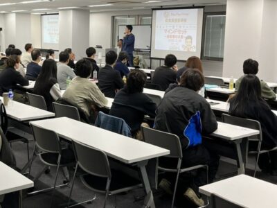「サービスのチカラ」著者・遠山啓之氏による年間研修がスタートしました。